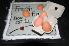 3 jajka do skakania w pudełku, a czwarte do Good użytku.