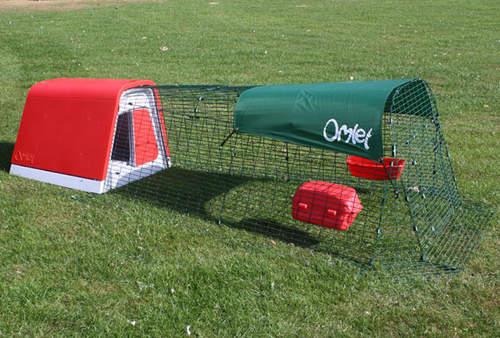 Red Eglu Go in Summer with Shade cover and run