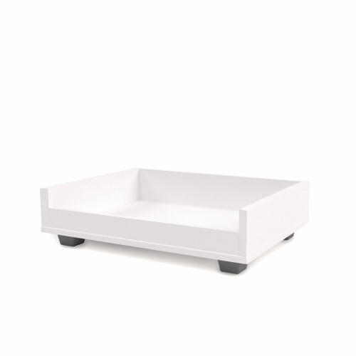Un marco de sofá cama blanco pequeño de 24