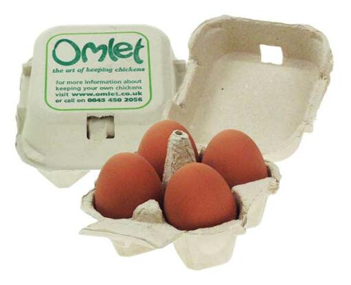 4 studsande ägg i Omlet ägglåda, förpackning med 4 ägg.