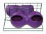 Tränkeständer mit violettem glug und grug-futter und tränke angebracht