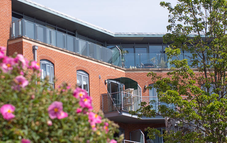 Das Balkongehege wurde für Stadtwohnungen mit Balkon entwickelt, um Wohnungskatzen einen sicheren Aussenbereich zu bieten