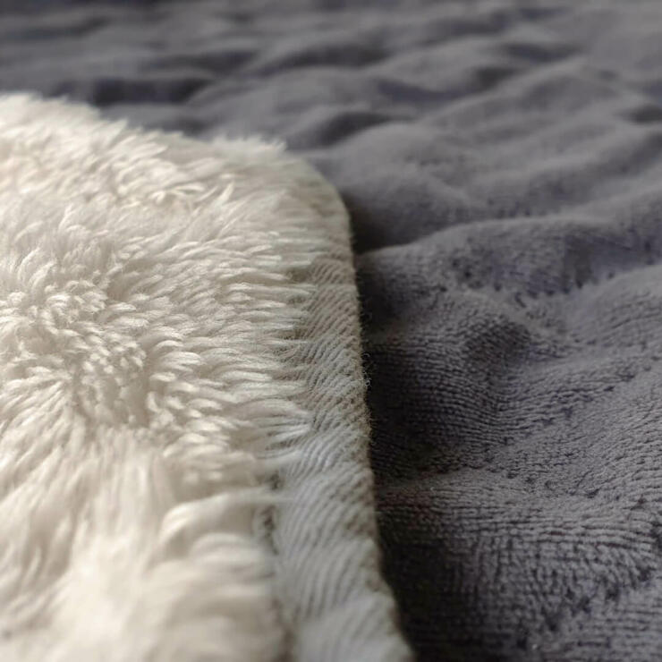 Close up of Omlet Luxury Soft Dog Blanket