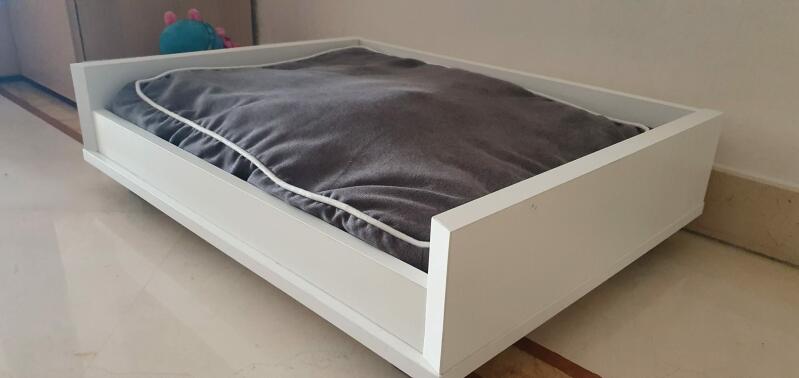 The Omlet Fido dog bed and dog bed platform.
