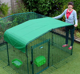 Omlet walk in chicken run with heavy duty roof cover